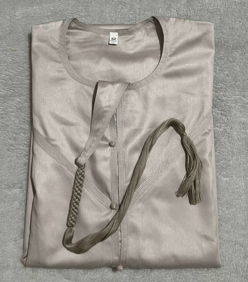 قندورة إماراتية فاخرة – قماش فيتنامي                    Premium Emirati Thobe – Vietnamese Fabric 🇦🇪